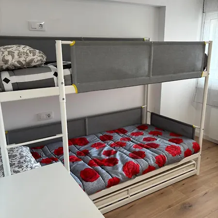 Per Families, A 1 Min De La Platja Apartment
